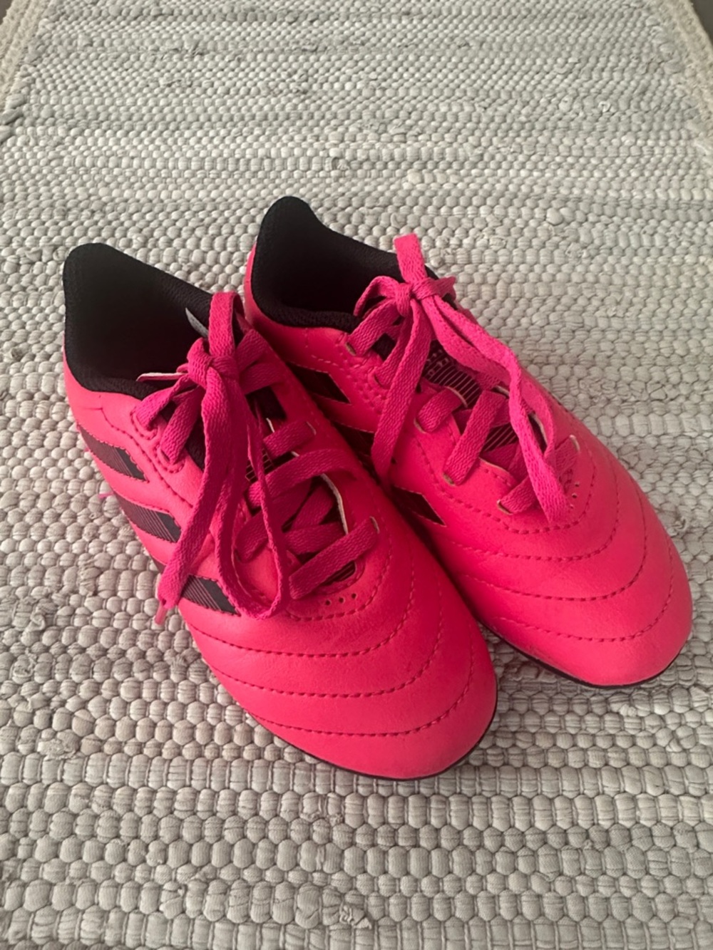 Adidas Soccer Cleats hot pink and black size 11